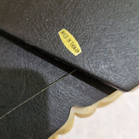 Vintage Gold Cherub Angel Picture Frame 2.5" X 2.5" Ornate Design Made In Taiwan - Picture 9 of 10